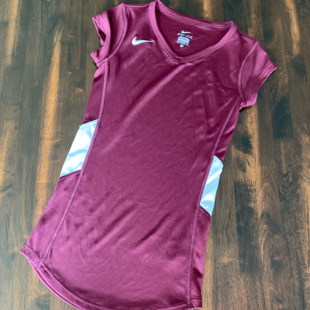 Nike Fitted Workout Shirt